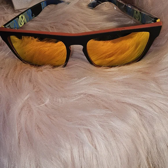 Men's Black Sunglasses with Gold Lenses - Picture 8 of 9